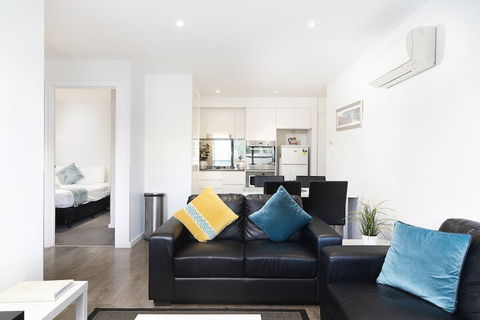 RNR Serviced Apartments North Melbourne - Accommodation Adelaide 5