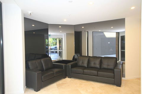 RNR Serviced Apartments North Melbourne - Accommodation Adelaide 2