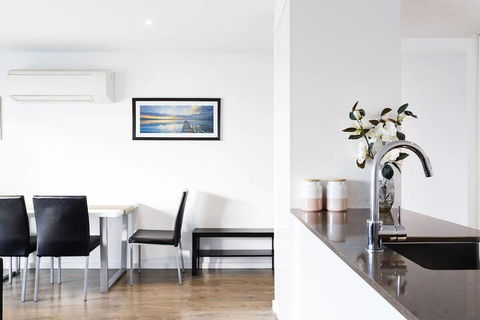 RNR Serviced Apartments North Melbourne - Accommodation Adelaide 4