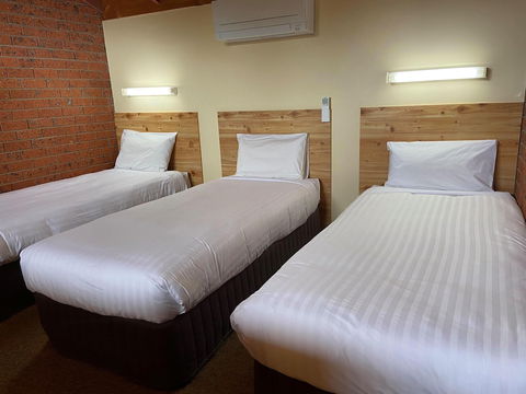 AAt 28 Goldsmith Motel - Accommodation Adelaide 6