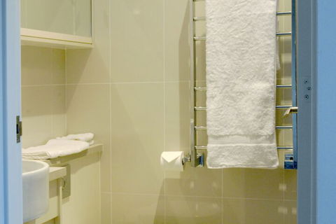 By The Beach B&B And Apartments - Accommodation Adelaide 7