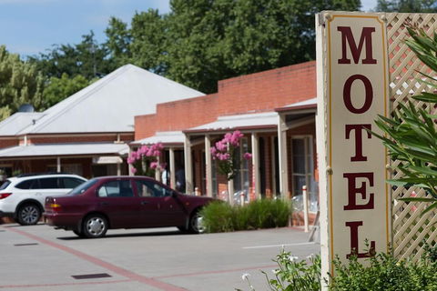 Yackandandah Motor Inn - Accommodation Adelaide 1