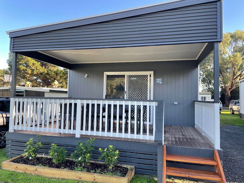 Victor Harbor Holiday & Cabin Park - Accommodation Adelaide 2