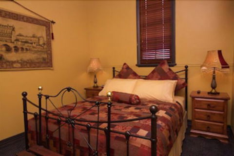 Church House B & B Gundagai - Accommodation Adelaide 7