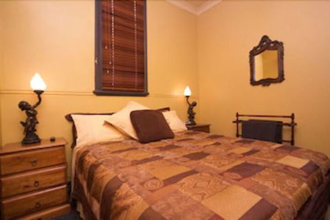 Church House B & B Gundagai - Accommodation Adelaide 4