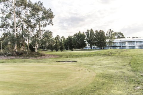 Abode Narrabundah - Accommodation Adelaide 1