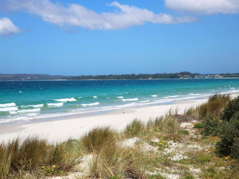 Hayes Beach House Jervis Bay Pet Friendly Award Winner Fireplace - Accommodation Adelaide 6