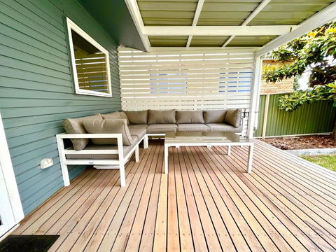 Hayes Beach House Jervis Bay Pet Friendly Award Winner Fireplace - Accommodation Adelaide 4