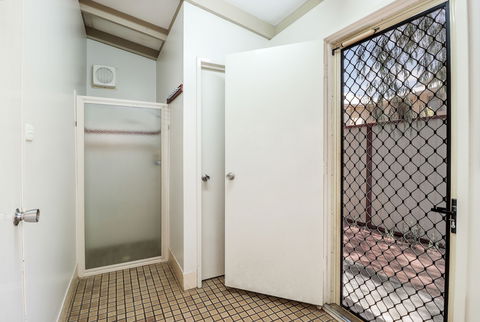 Amblin Holiday Park - Accommodation Adelaide 4