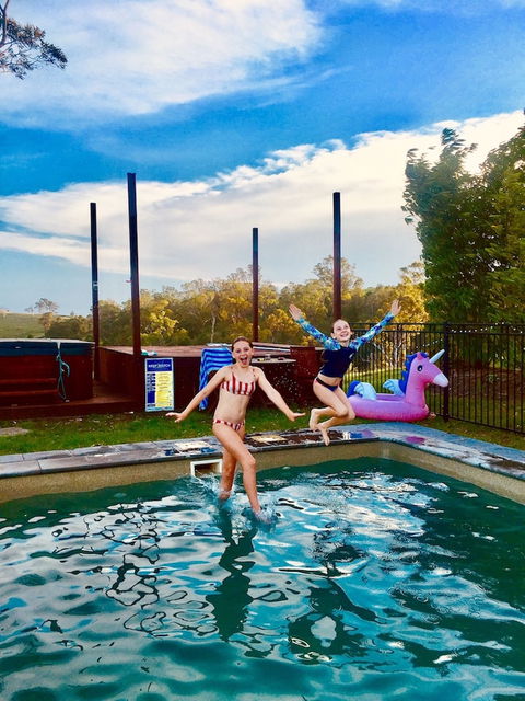 Dam It Getaway- Homestead - Accommodation Adelaide 0