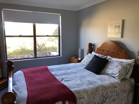 Dam It Getaway- Homestead - Accommodation Adelaide 4
