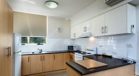 Glenelg Holiday Apartments- Corfu - Accommodation Adelaide 4