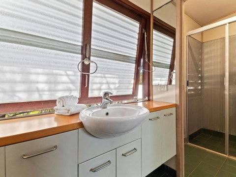 Laguna House - Accommodation Adelaide 1