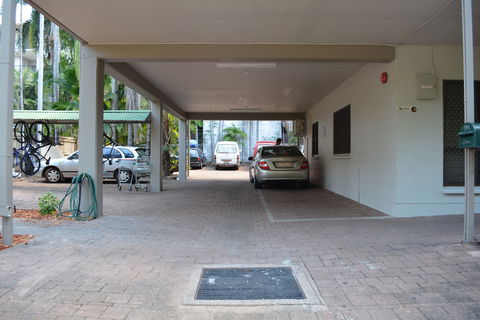 Frogshollow Backpackers - Accommodation Adelaide 1