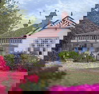 Pins on Lurline - Accommodation Adelaide