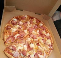 Hero's Pizza - Accommodation Adelaide