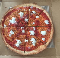 Crust Gourmet Pizza - Accommodation Adelaide