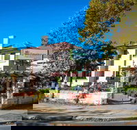 Lime Leaves - Accommodation Adelaide