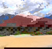 Grazing at Gundaroo - Accommodation Adelaide