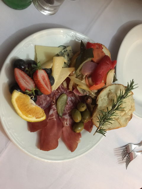 Anna's Restaurant - Accommodation Adelaide 4