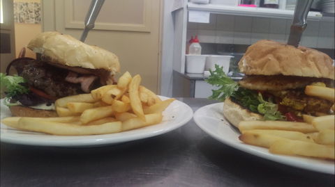 Alma Hotel - Accommodation Adelaide 0