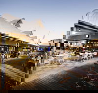 Kawana Waters Hotel - Accommodation Adelaide