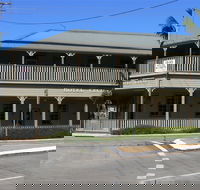 The Hotel Cecil - Accommodation Adelaide