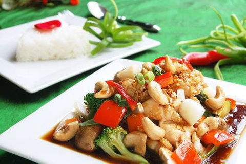 Aurora Hotel Rooftop Beer Garden - Accommodation Adelaide 0