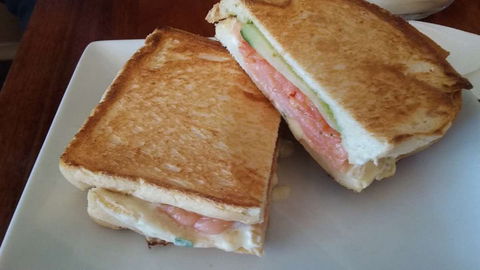 A Delicious Afare - Accommodation Adelaide 0