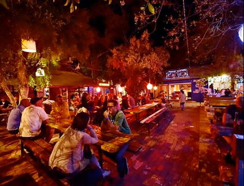 Montes Lounge - Accommodation Adelaide 0