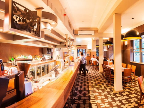 Woodville Hotel - Accommodation Adelaide 1