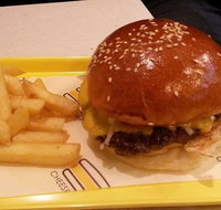 Cheeseburger Adelaide - Accommodation Adelaide