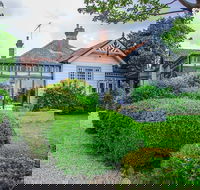 Pins on Lurline - Accommodation Adelaide