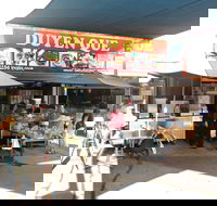 Duyen Que - Accommodation Adelaide