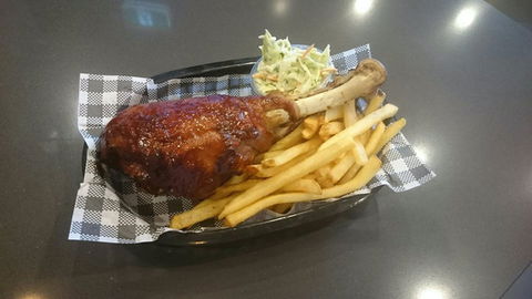 Twelve Boar - Cleveland - Accommodation Adelaide 0