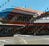 The Lion Hotel - Accommodation Adelaide