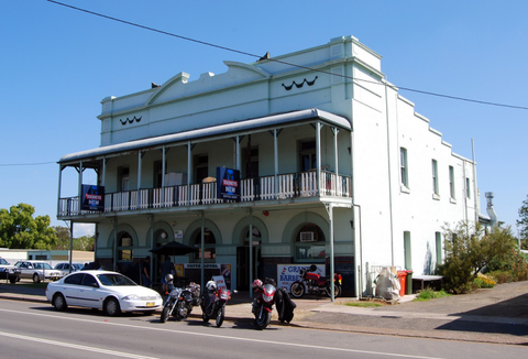 Tattersalls Hotel - Accommodation Adelaide 0