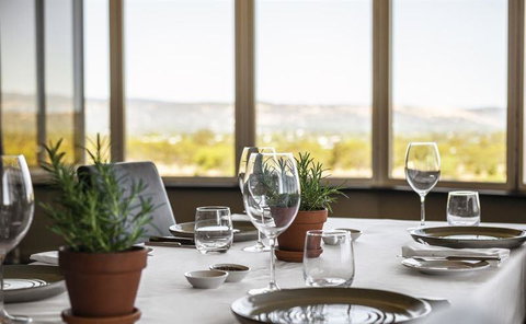 Skyline Restaurant - Accommodation Adelaide 6
