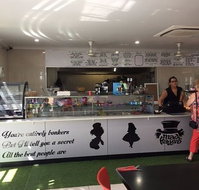 Mad Hatterz Cafe - Accommodation Adelaide