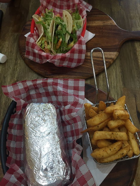 Two Gringos Mexican Grill - Accommodation Adelaide 10