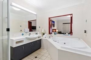 The Coffee House Apartments & Bistro - Accommodation Adelaide 5