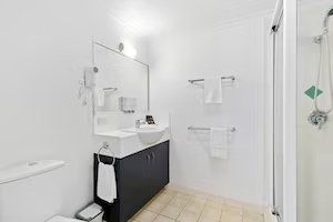 The Coffee House Apartments & Bistro - Accommodation Adelaide 9