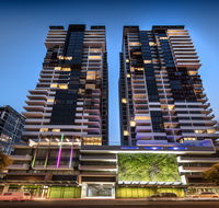 Arise Ivy and Eve - Accommodation Adelaide