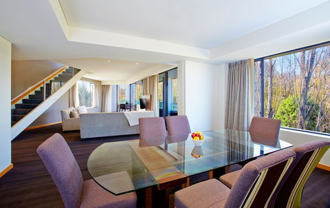 Crowne Plaza Canberra - Accommodation Adelaide 13