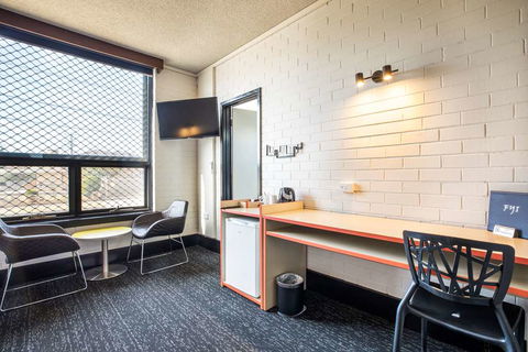 Nightcap At Glengala Hotel - Accommodation Adelaide 1