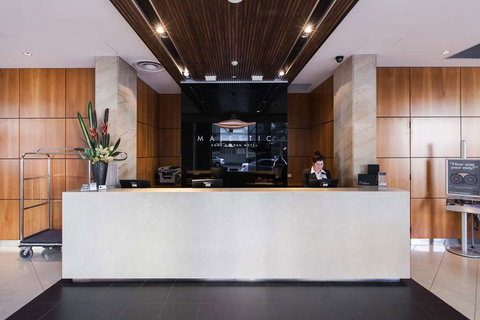 Majestic Roof Garden Hotel - Accommodation Adelaide 2