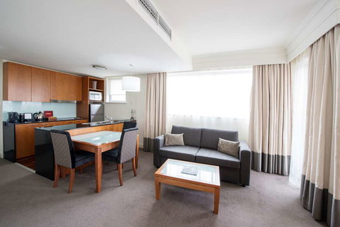 Majestic Roof Garden Hotel - Accommodation Adelaide 8