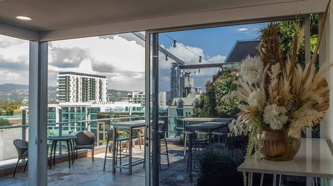Majestic Roof Garden Hotel - Accommodation Adelaide 10