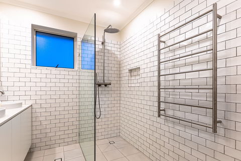 Goldsborough Place - Accommodation Adelaide 4