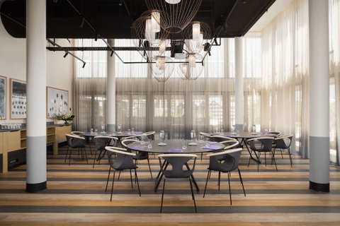 QT Gold Coast - Accommodation Adelaide 9